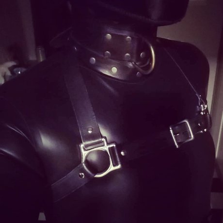 若いティーンのオンリーファンズ セクシーヌード 写真