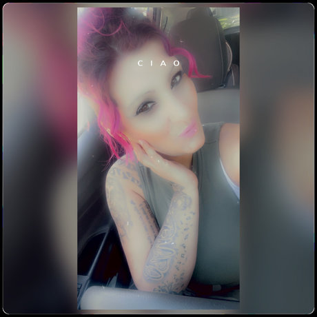 大学生のオンリーファンズ 美しいヌード 写真