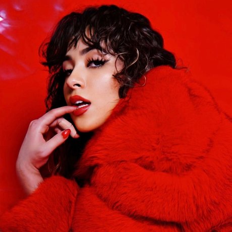 ミニドレス OnlyFans ポルノ 写真