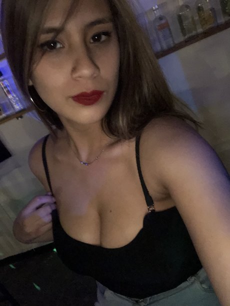 巨乳の熟女オンリーファンズ ホットセックス 画像