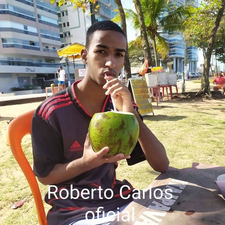 Roberto Carlos Dos Santos Bento 完璧なモデル 写真