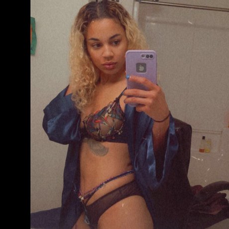 Martha DiFine Escobar_ ポルノスター 裸 アーカイブ