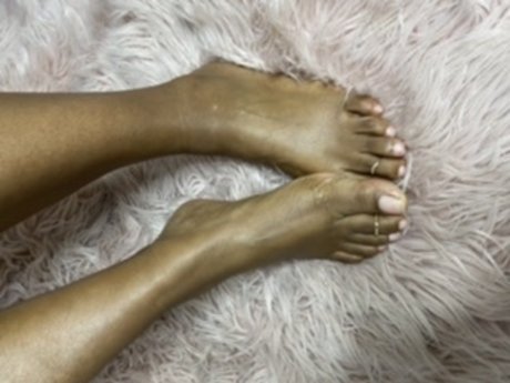 Marli Quinn Feet ポルノスター 無料 写真