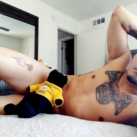 ゲイオンリーファン ポルノ 画像