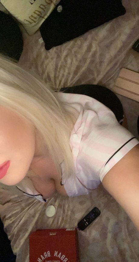 Kaz エロティックなポルノスター 写真