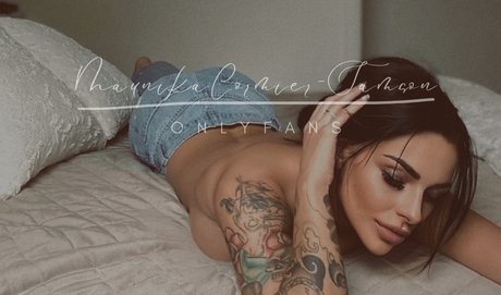 Maunika Cormier Samson アートモデル 写真