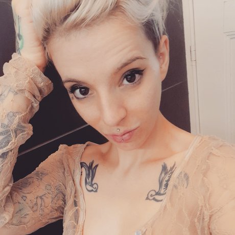 Maudite uncensored 独占女優 写真