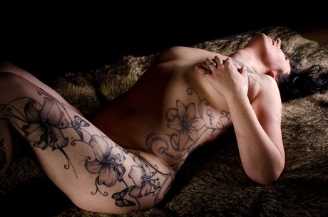 黒人の曲線美OnlyFans 無料セクシー 写真