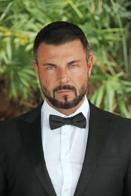 Master Wolf アダルトスター 写真