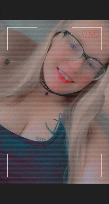 Blonde Beauty xxxポルノスター 写真