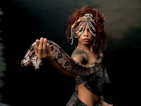 Maya Kay z ヌードモデル 写真