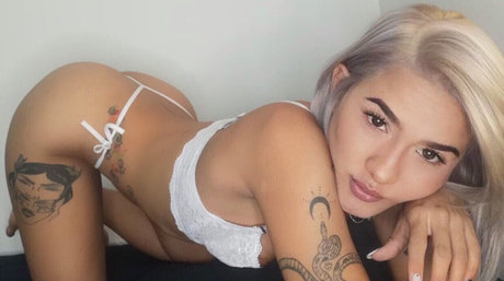 ゲイアナル舐めオンリーファンズ HD ギャラリー