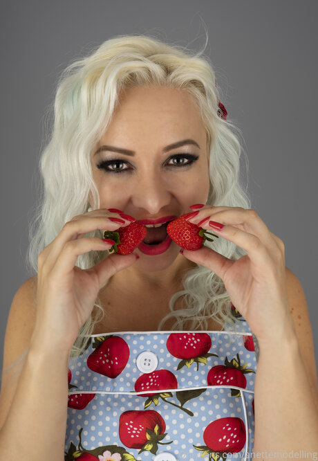 Aneta Hradecka 独占女優 ギャラリー