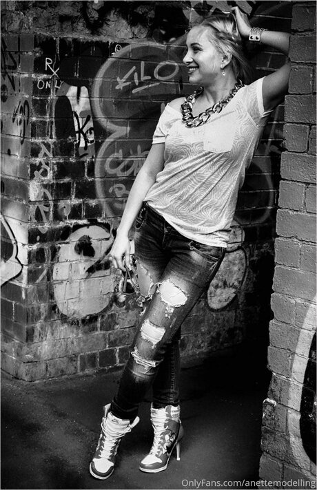 汚れた足オンリーファンズ 美しい裸 写真