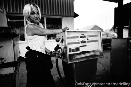 Aneta Hradecka ポルノ女優 画像