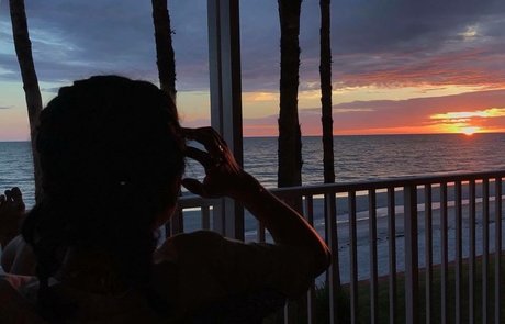 Bela Dawn スター 裸 画像