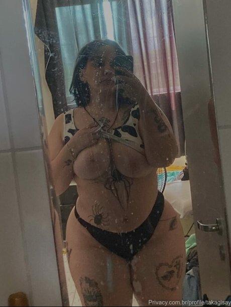 金髪クーガーオンリーファンズ 裸 画像