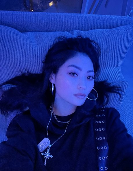 Mae Col ポルノスター アダルト 画像