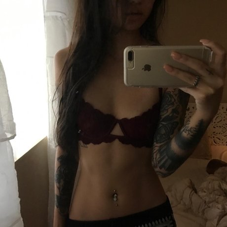 Mae Col ポルノスター 素敵 画像