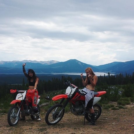 Mae Col トップ女優 写真