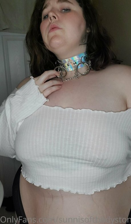 sunnisoftbodystoner エロティックなスター 写真