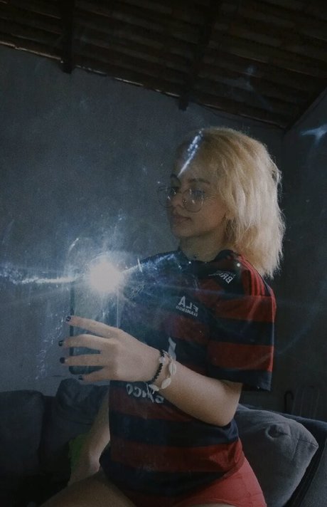 Stherx Monteiro 独占スター 写真