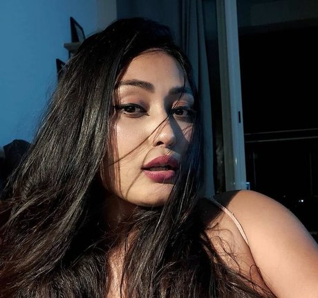 巨尻オンリーファン ポルノ 写真