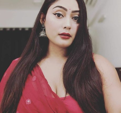 Real Goddessanna 完璧なモデル 写真