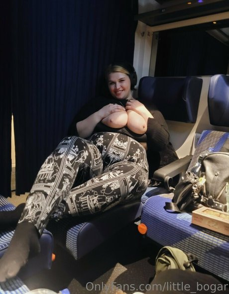 ティーントランスオンリーファン xxx 画像