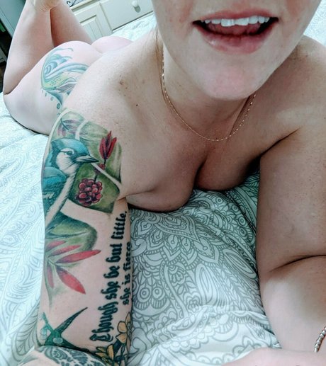 ニューハーフアナルOnlyFans 美しい裸 写真