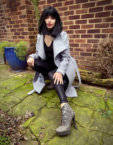 レズビアンの足OnlyFans ホットポルノ 画像