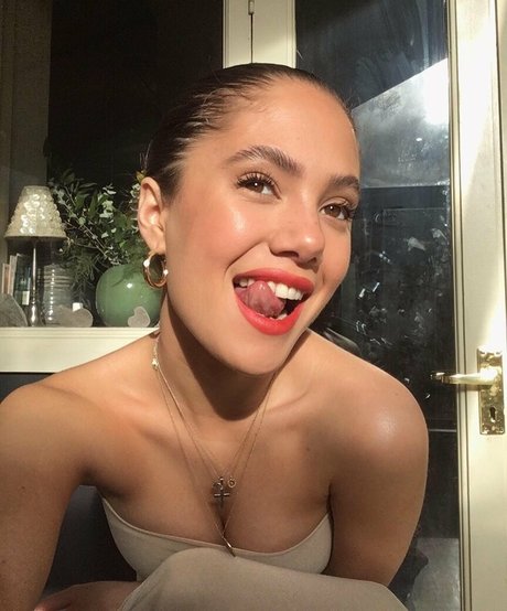 プールファックOnlyFans 裸 写真