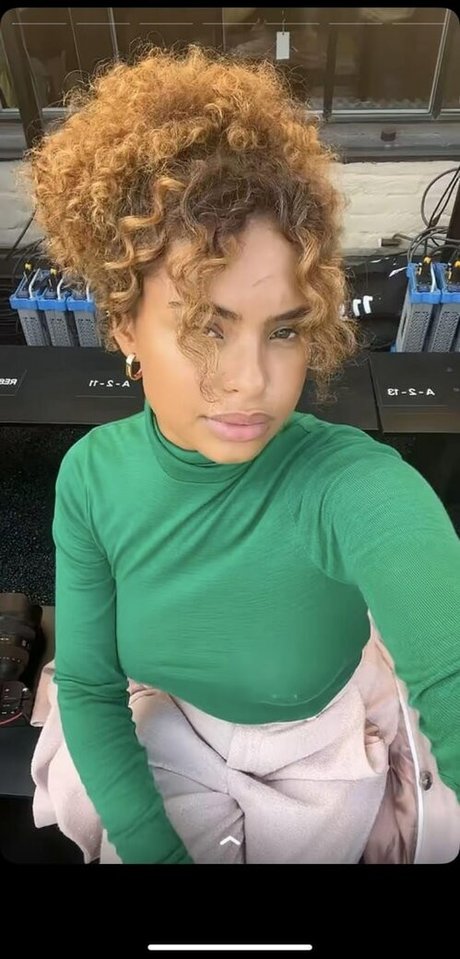 Paola Locatelli 高品質のスター 画像