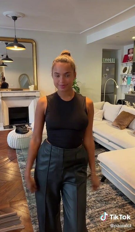 Paola Locatelli 美しいモデル 写真