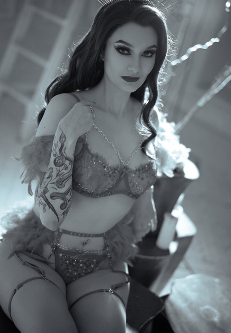 Vixena Siren xxxポルノスター 写真