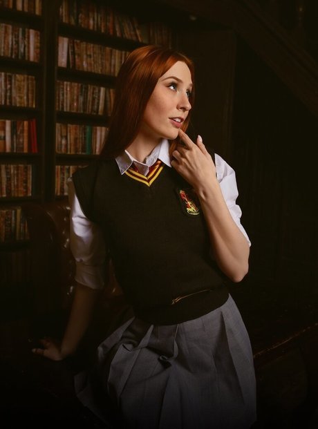 Maria Muller Cosplay 裸の女優 写真