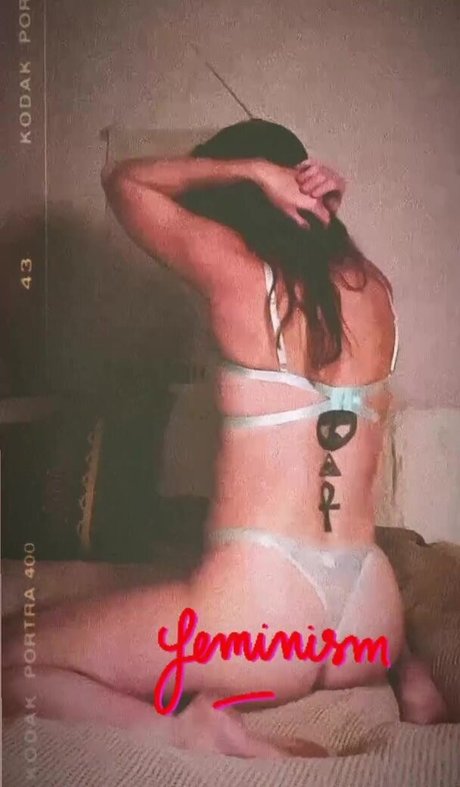 gingrbreadginny 美しいモデル 写真