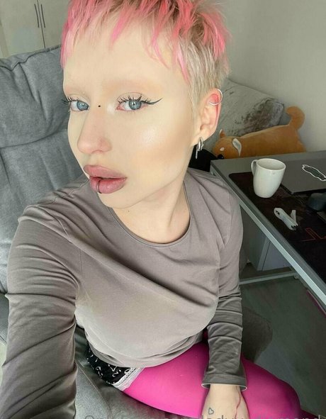 ジンジャートゥインクオンリーファンズ ポルノ ギャラリー