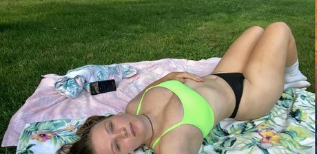 courtneymariee 裸のポルノスター ギャラリー