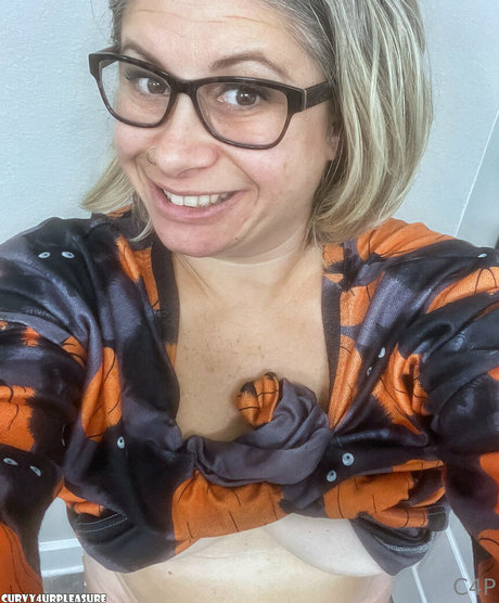 curvy4urpleasure ポルノスター 写真