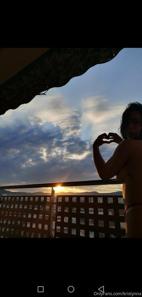 sereniakeer 裸の女優 画像