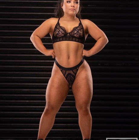 Shannon Dacombe 美しいポルノスター 写真