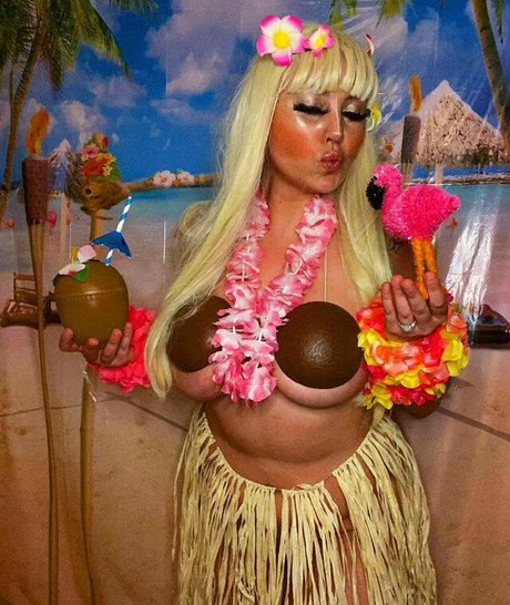 小柄な妻OnlyFans セクシーヌード 写真