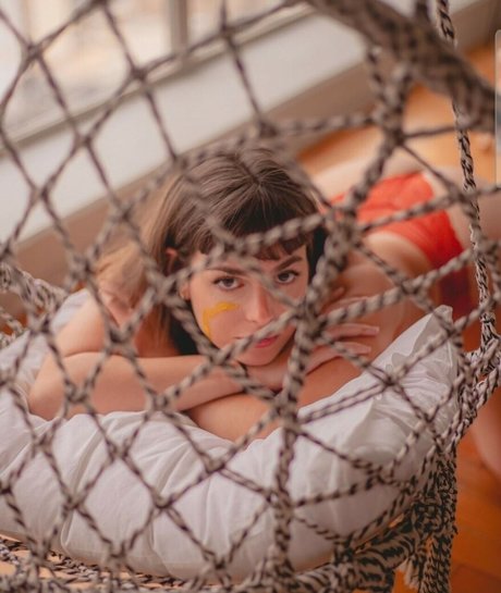 lunalolimbo トップモデル 画像