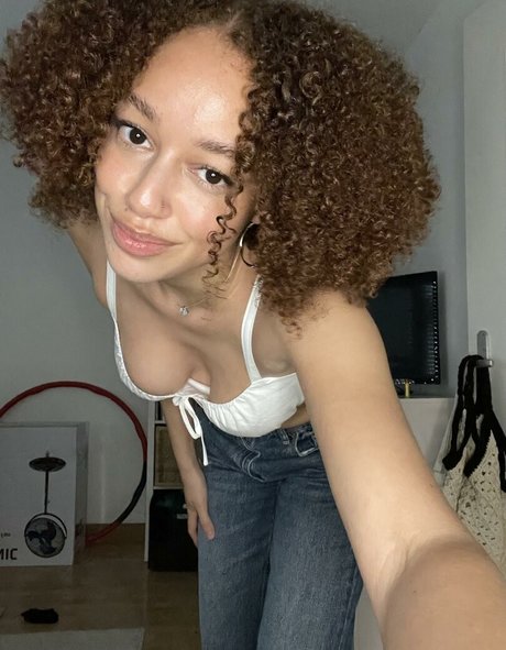 Alwaysbeshy 無料女優 写真