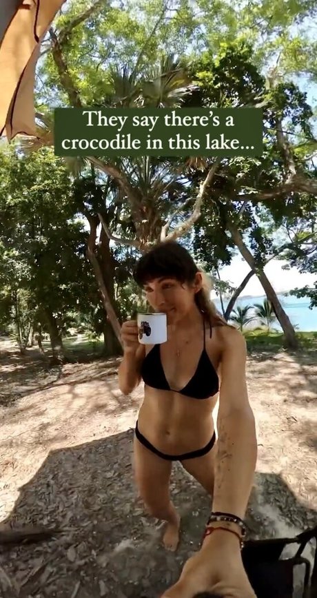 妊娠中のアジア人オンリーファンズ ホットセクシー 画像