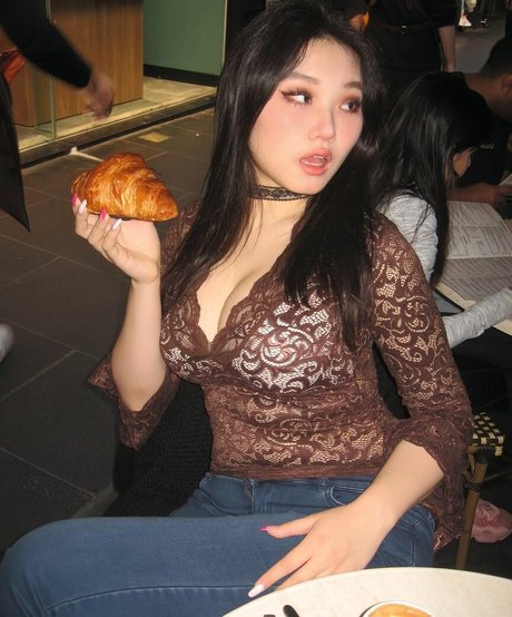 Vicki Mranrr 可愛いモデル アーカイブ