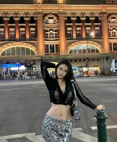 Vicki Mranrr 高品質モデル 写真