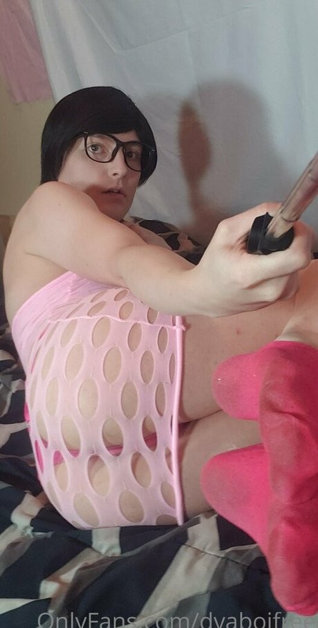 dvaboifree 完璧なスター 写真