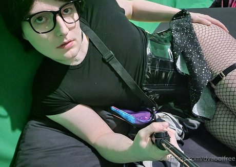 dvaboifree 美しいモデル 写真